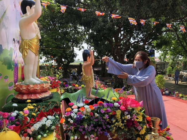 The Buddha bath Rite on occasion of His Birthday 2021 at Dong Cao Pagoda